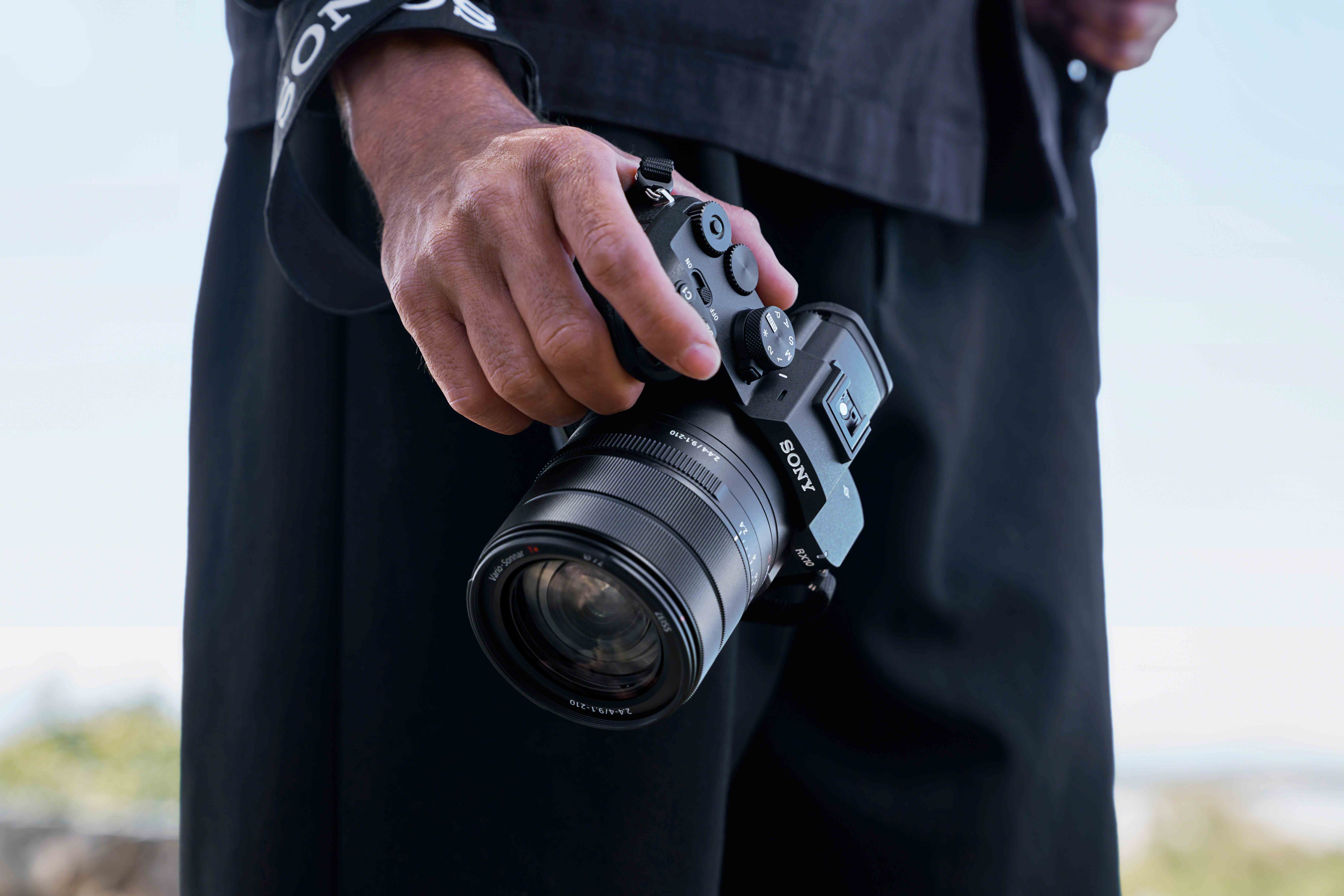 ������һ���ڿ�®�������콢RX10 V����