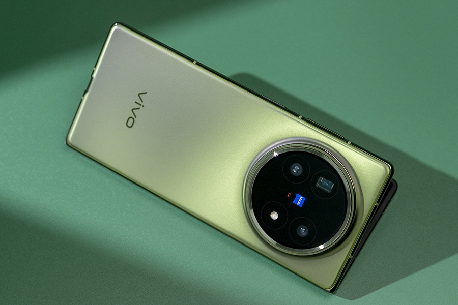 旗舰折叠屏如直板机纤薄 vivo X Fold5青松配色开箱