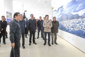 “长江大保护·共饮一江水”主题摄影展张家港开幕