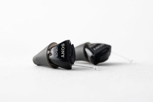 轻中度听力障碍可用 索尼发布CRE-C10和CRE-E10助听器