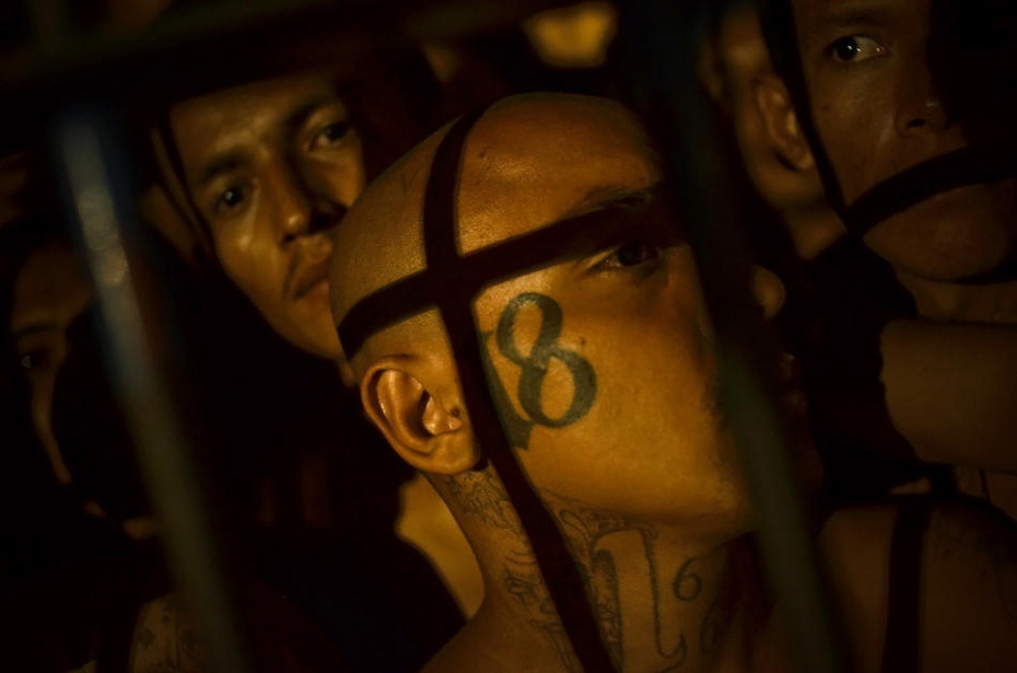 《越狱》场景的真实体验：拉美监狱纪实