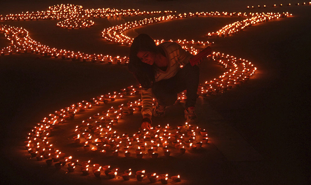 2012排灯节盛况：灯火与花卉铺陈的华丽