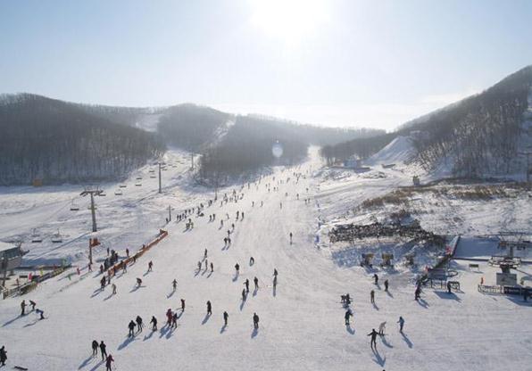 胶州滑雪场图片