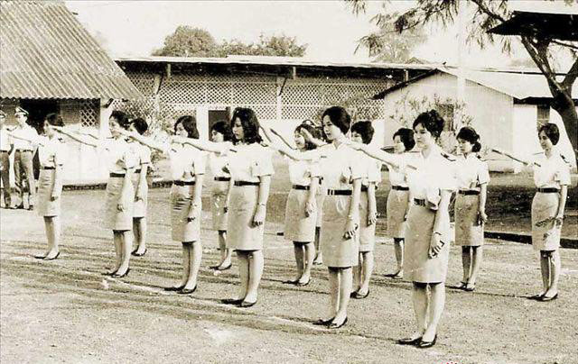 曾经的黑玫瑰 历史老照片上的越南女兵