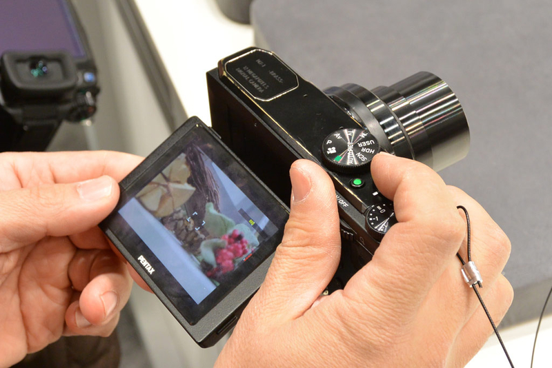 CP+2013：宾得展出新品MX1露铜版相机