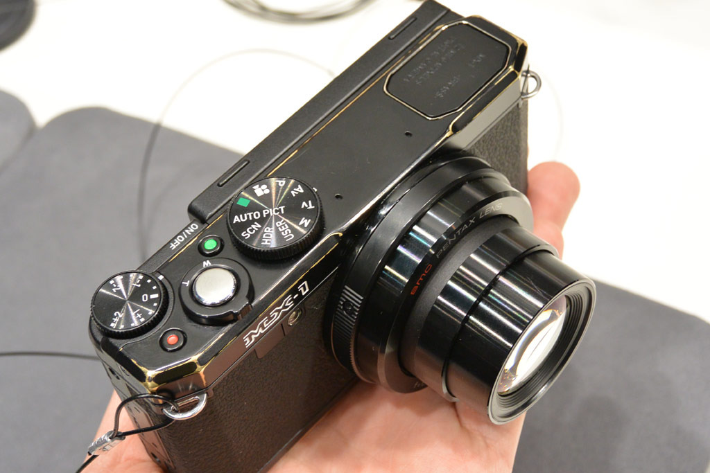 CP+2013：宾得展出新品MX1露铜版相机