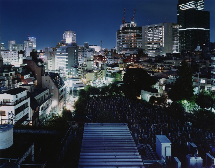 昼夜之交的灿烂 逃生梯上的东京夜景