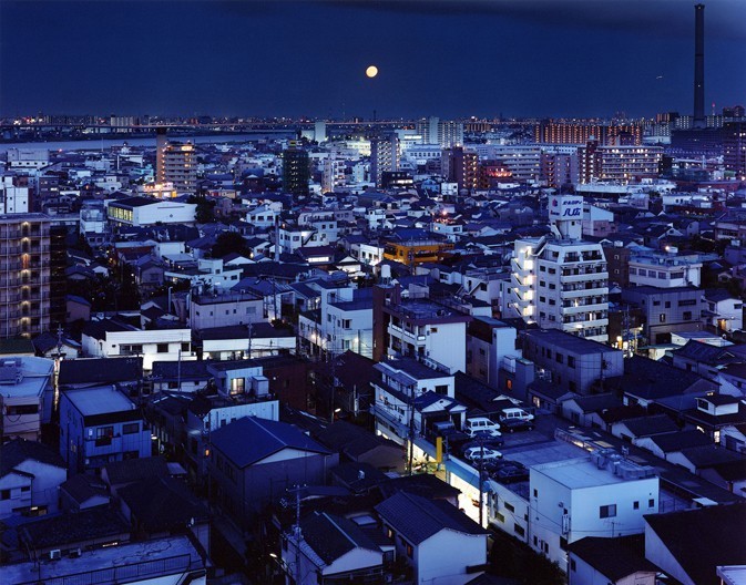 在高处享受夜的迷离 逃生梯上的东京夜景