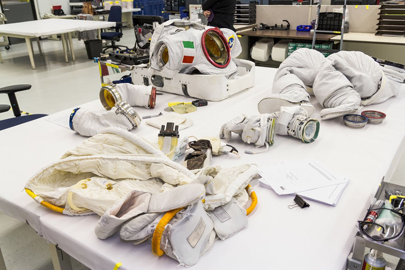 宇航员是怎样炼成的 探秘NASA浮力实验室