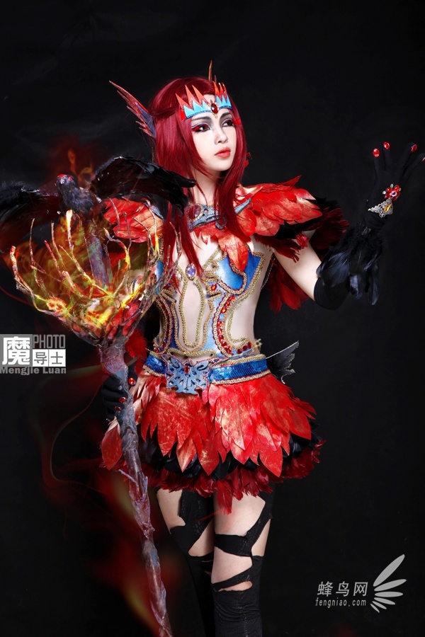 美女变身魔幻仙子：奇幻Cosplay摄影作品