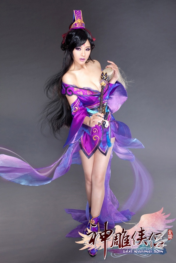 美女变身魔幻仙子：奇幻Cosplay摄影作品