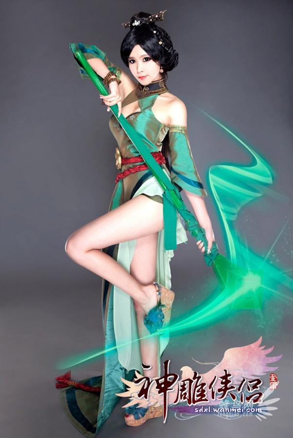 美女变身魔幻仙子：奇幻Cosplay摄影作品