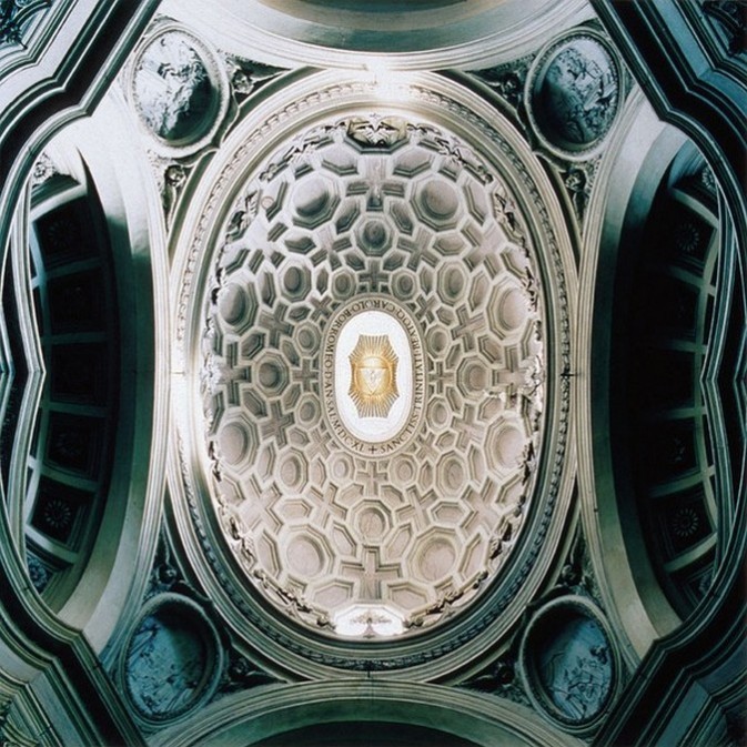 捕捉欧式穹顶的奢华：镜头下的建筑之美