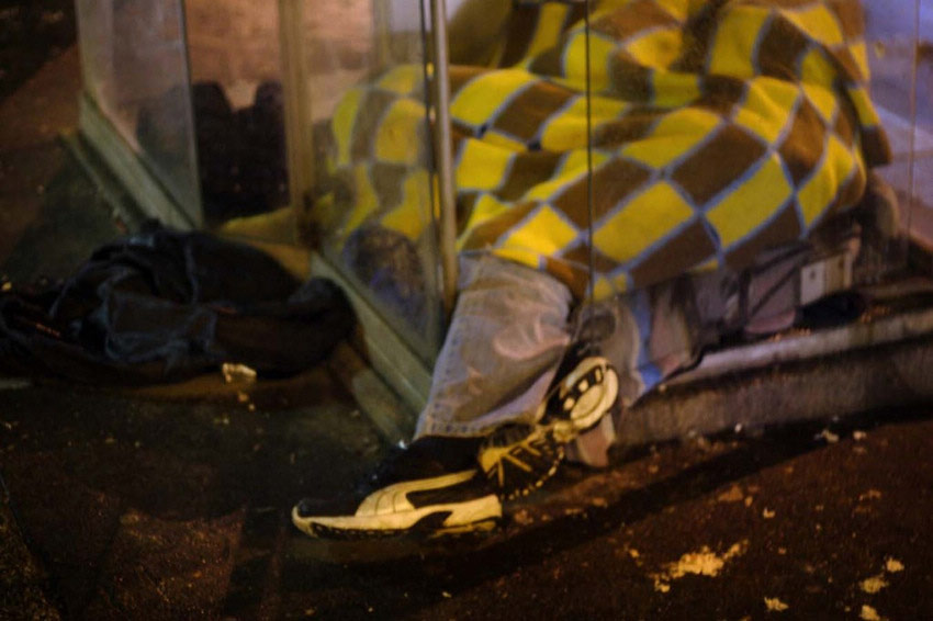 睡在巴黎街头的孩子 隐匿中的悲惨世界