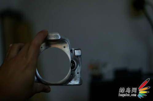 相机深度DIY:唐城喷漆版40D方法揭秘