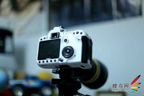 相机深度DIY:唐城喷漆版40D方法揭秘