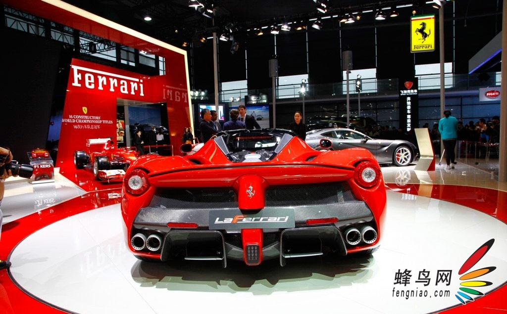 콢ܳLaFerrari೵չ 