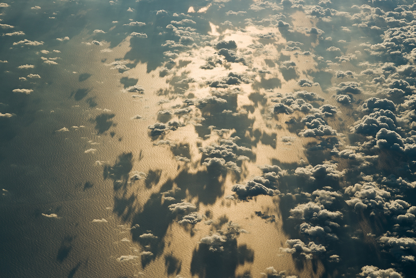 真正的“云海” 航拍加勒比海上的云朵奇观