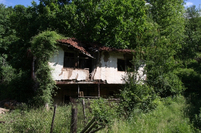 土地制度遗瘤 探访保加利亚被遗忘的乡村