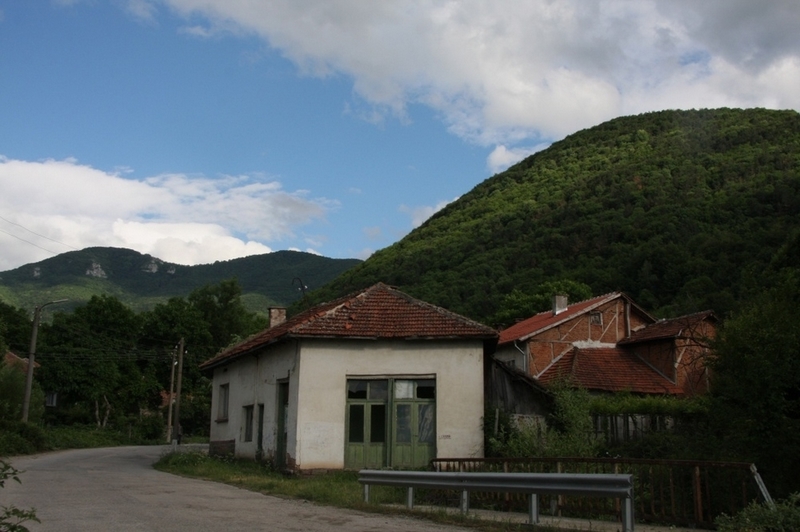 土地制度遗瘤 探访保加利亚被遗忘的乡村
