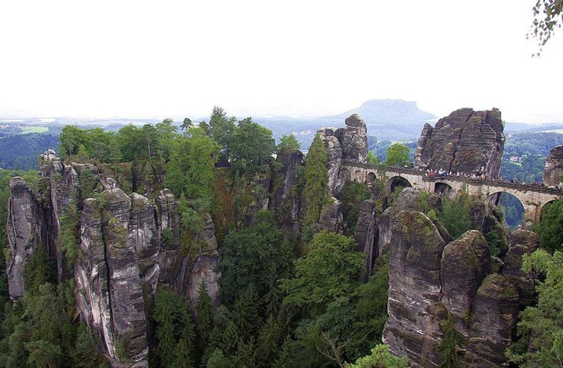 德国的奇景 走进欧洲最美石林巴斯台堡垒