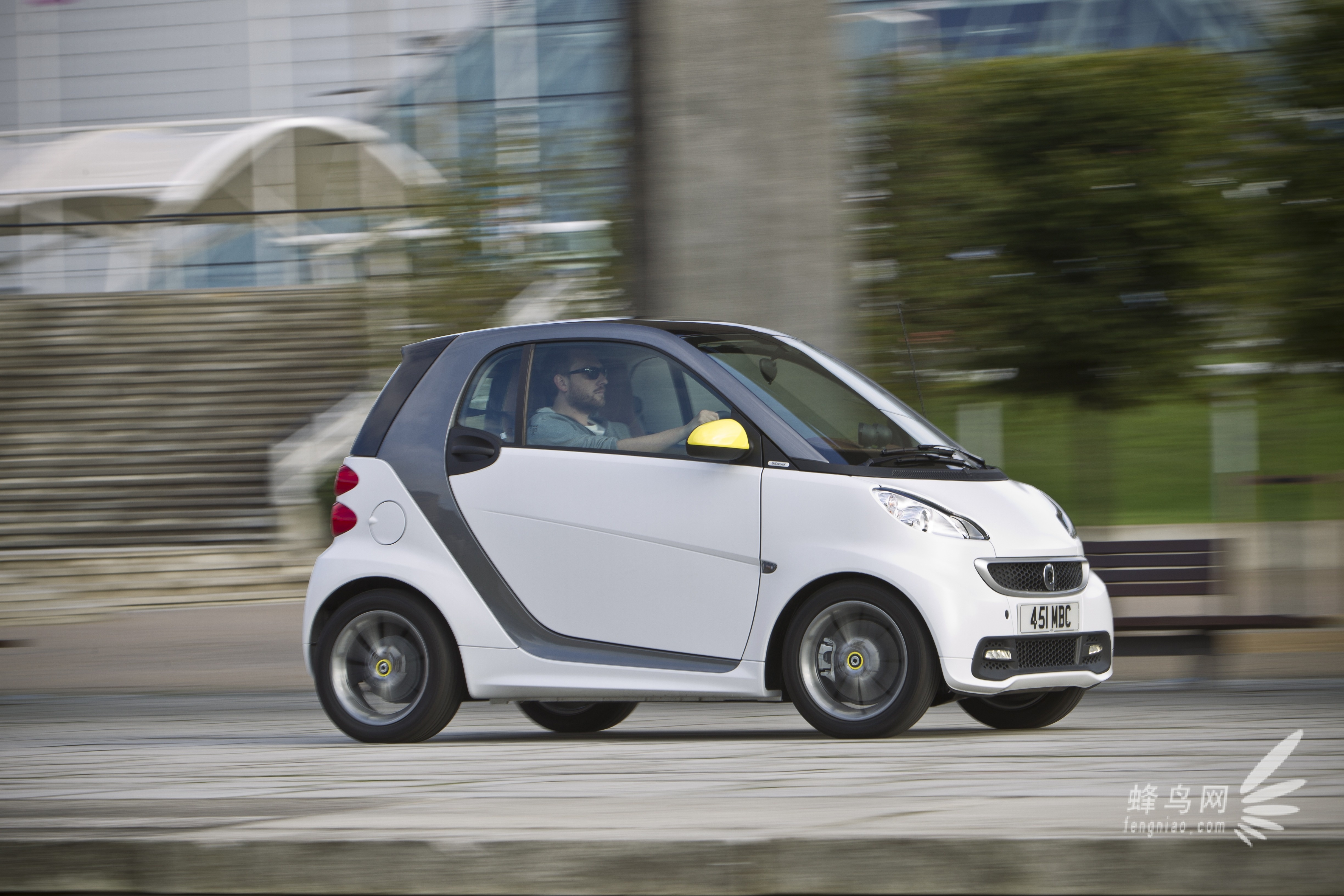 奔驰Smart for two 北欧风情版概念车官图发布