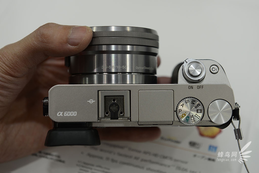 CP+2014：银色抢眼 索尼A6000真机上手图