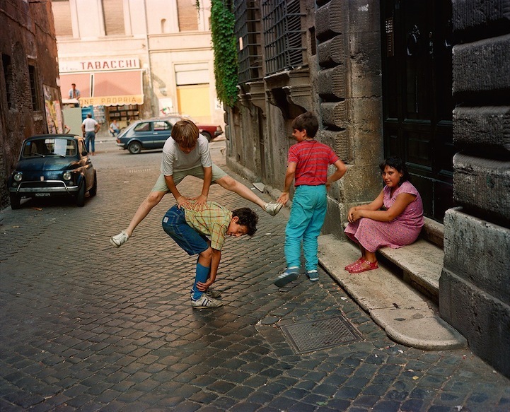 80年代意大利街头偷拍：那些活泼的身体
