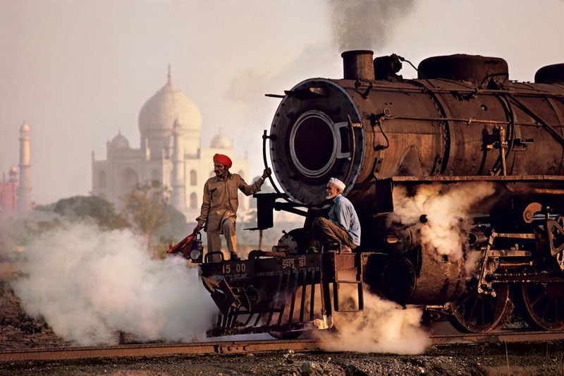 超强外挂 感受印度强悍的火车文化