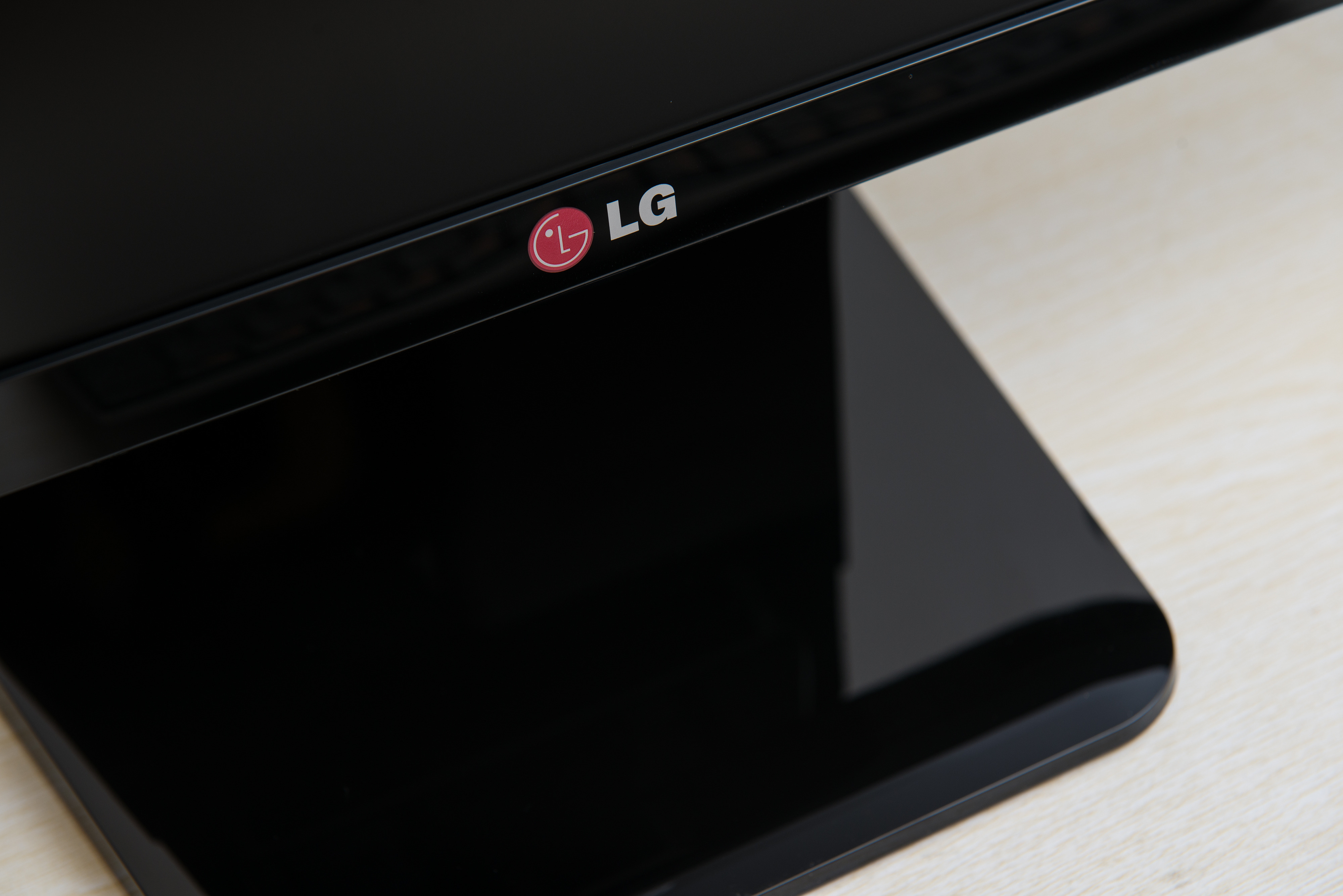 ɫLG 29UM65ʾ