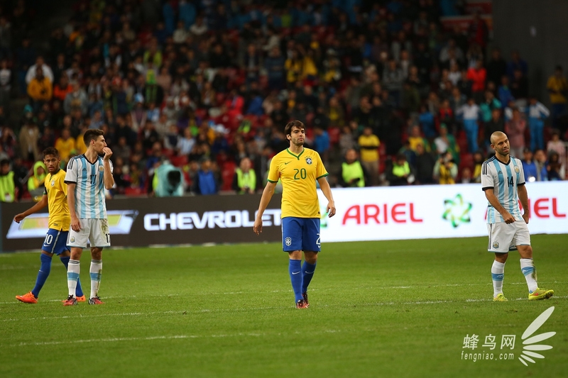球迷迟到的惊喜 2014南美超级杯卡卡图集