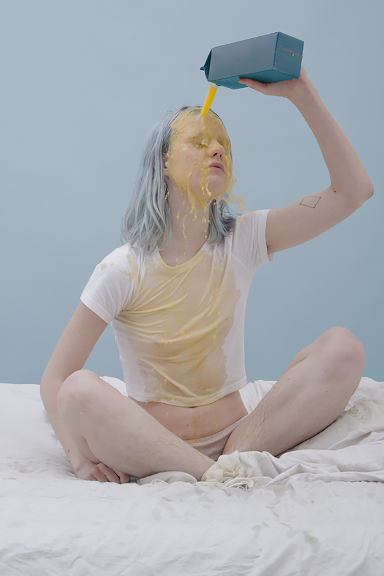 12ͿʼյŮ жط