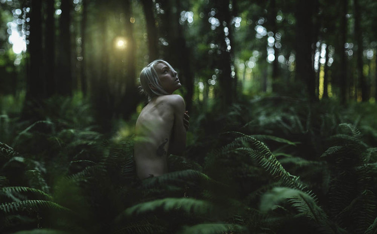 Kindra Nikole： 森林小魔女的自在之境