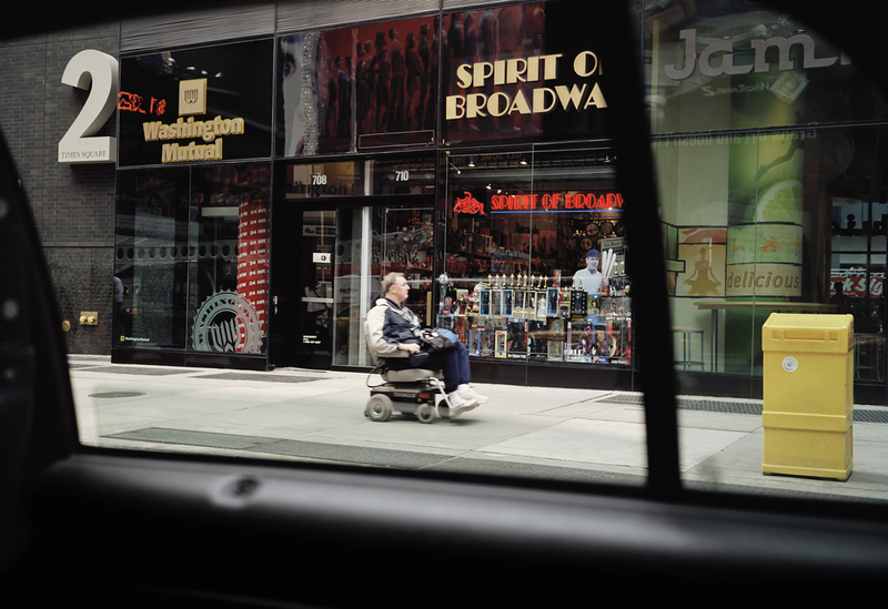 出租车里的街拍 独特的视角拍出的纽约街头