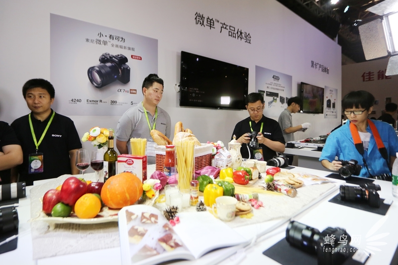 2015上海P&I展 索尼发布三款新机人气高