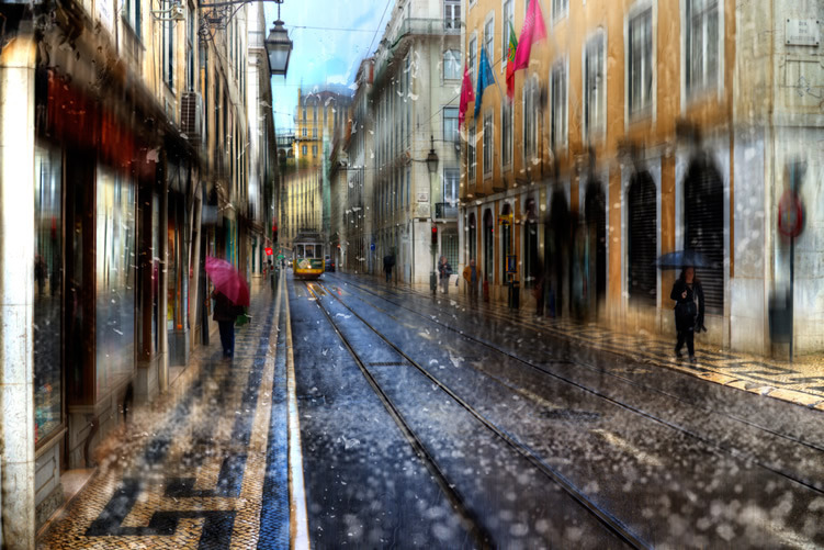 坏天气一样拍出大片 宛若油画的雨中城市