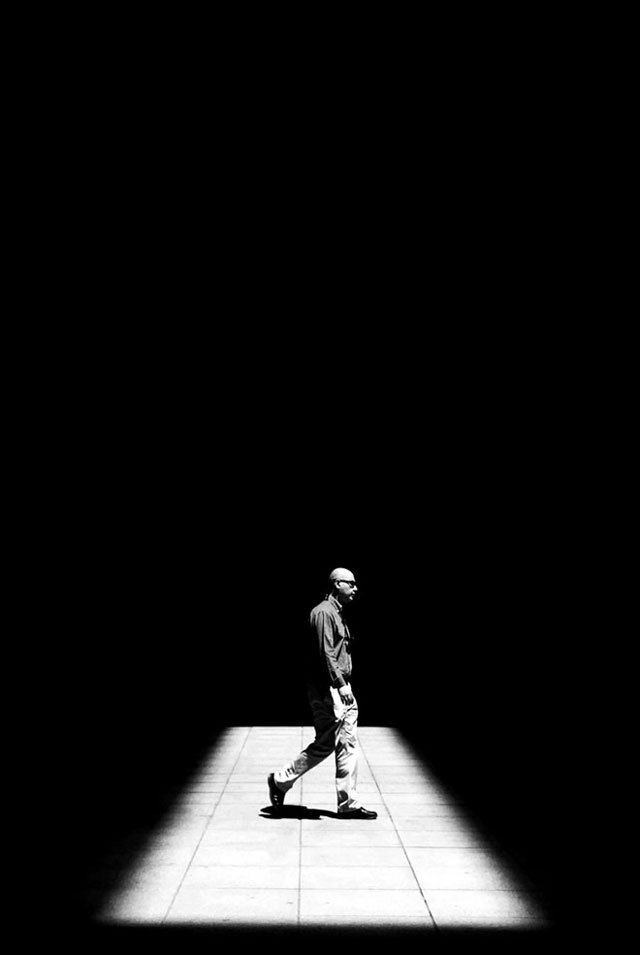 西班牙街头光影大师 用手机拍摄黑白大片