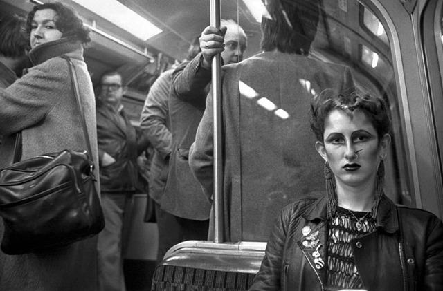 真实的街头摄影 记录伦敦地铁里的世间百态