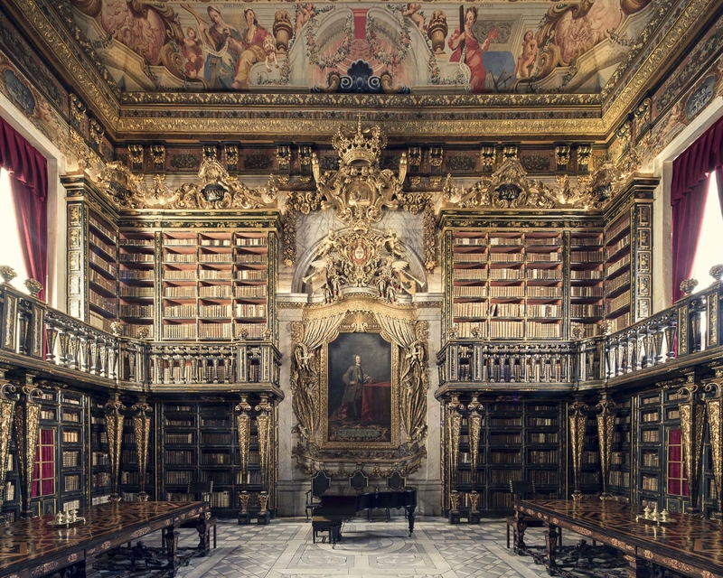 欧洲精致古典的图书馆空间 庄严肃穆宁静沉稳