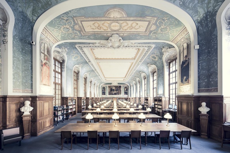 欧洲精致古典的图书馆空间 庄严肃穆宁静沉稳
