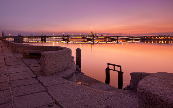 紫色天空下的圣彼得堡 纯正欧洲的风景与城市
