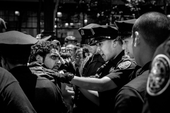 和旧金山警察局官方摄影师一起记录警察的日常