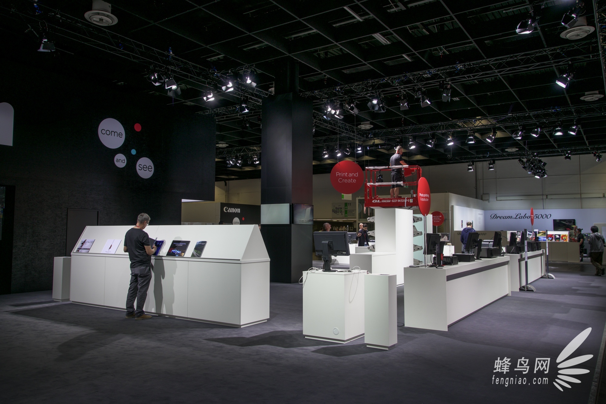 5D4领衔众多新品 佳能展台现场报道