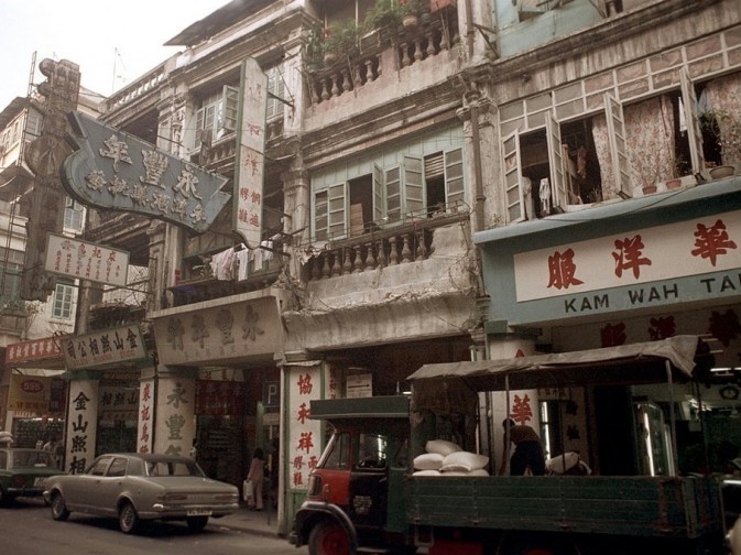 香港|70年代香港初现繁华 霓虹灯高楼拔地而起