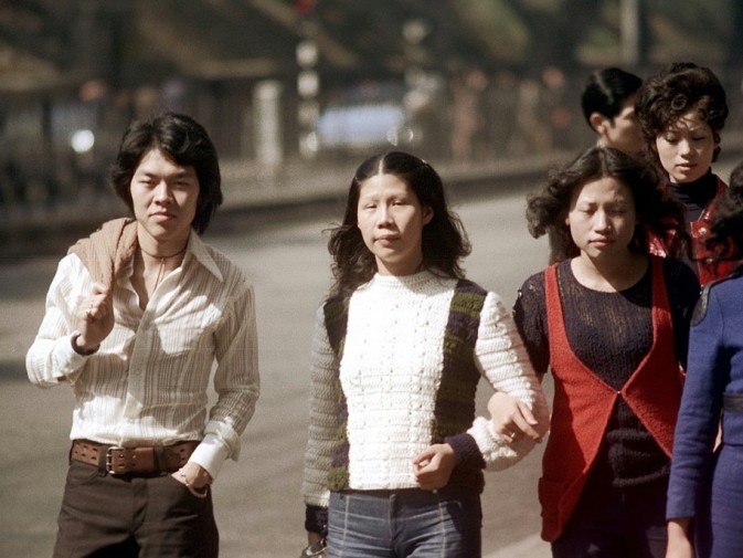 香港|70年代香港初现繁华 霓虹灯高楼拔地而起