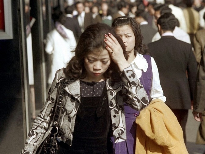 香港|70年代香港初现繁华 霓虹灯高楼拔地而起