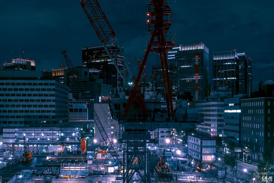 感受夜幕之下的孤独 霓虹闪烁的东京