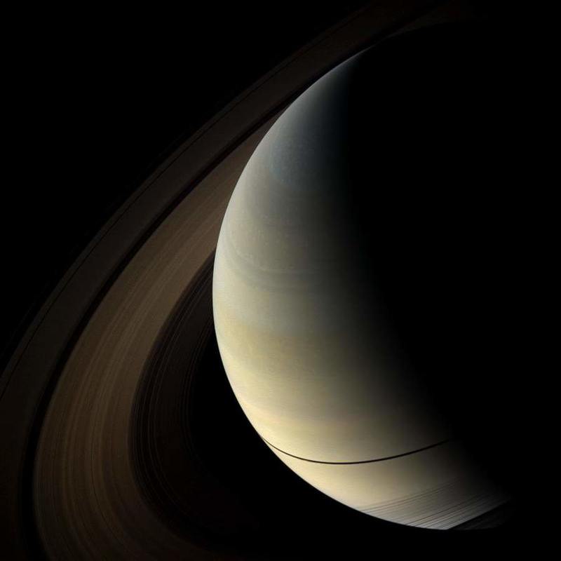 卡西尼号坠入土星 航拍20年精美大图鉴赏