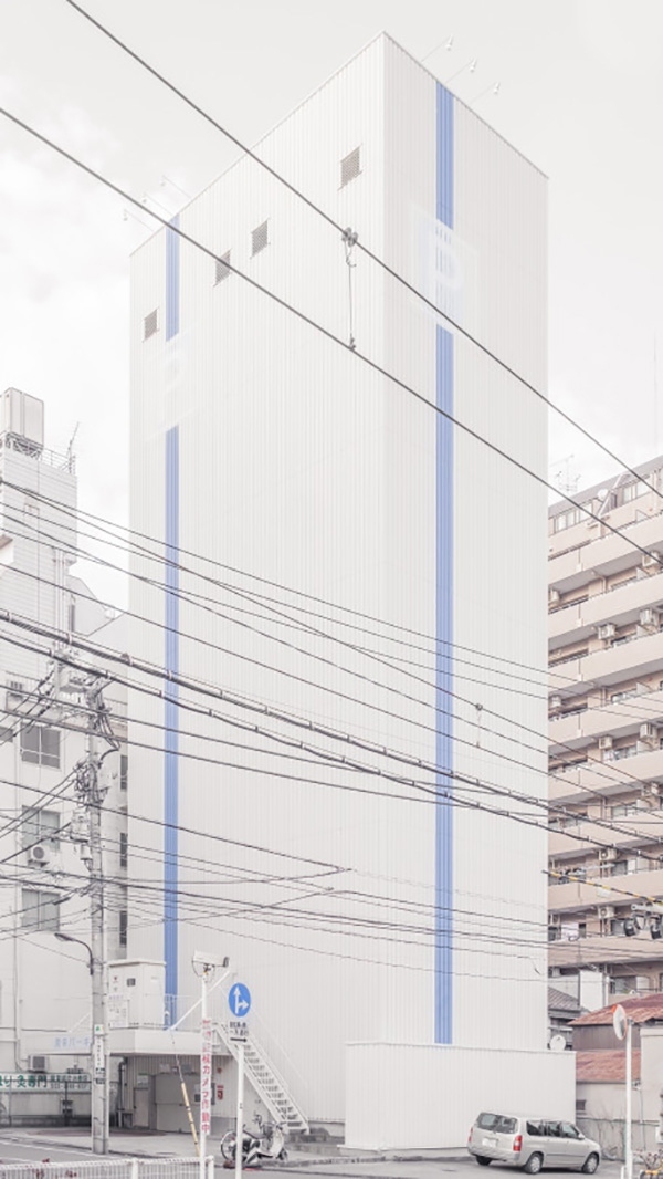 超现实感城市景象 捷克摄影师镜头中的东京