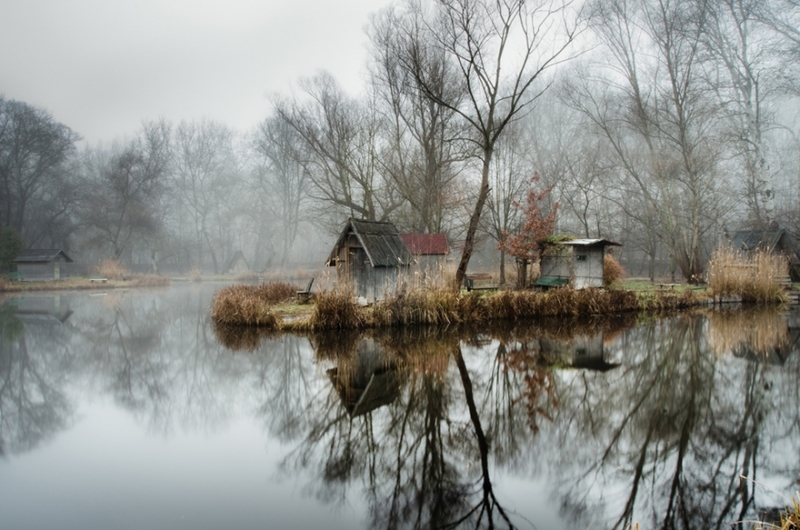 雾霭中布达佩斯的小渔村 镜头下的世外桃园 